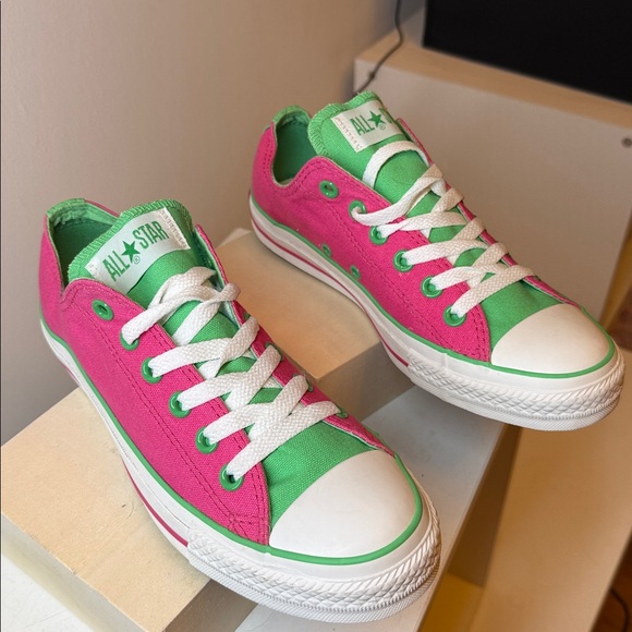 CONVERSE NEW LOW SNEAKERS IN PRETTY GREEN AND PINK. Women’s size 8 - Picture 9 of 16